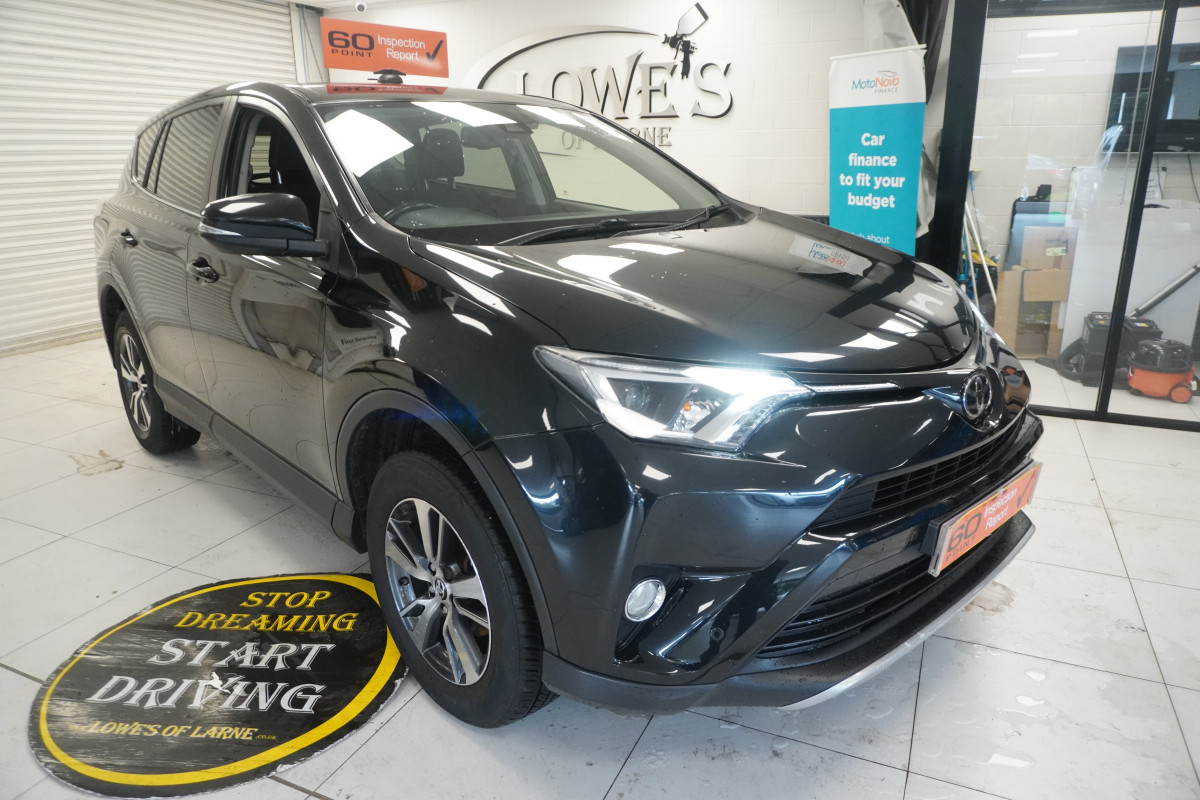 2017 TOYOTA RAV4 2.0 D-4D BUSINESS EDITION TSS NAV with SAT NAV, REAR CAMERA, FSH (6 STAMPS)