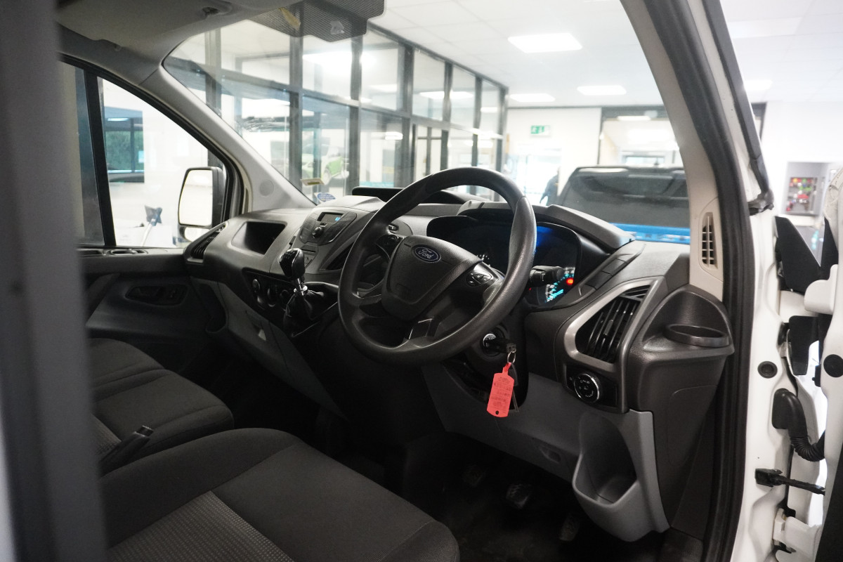 2017 (SEPT) FORD TRANSIT CUSTOM 2.0 TDCi EcoBlue 130PS — NO VAT