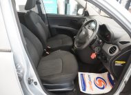 2013 (AUG) HYUNDAI i10 1.2 CLASSIC 5 DOOR with ONLY 69K — GREAT FIRST CAR LOW INSURANCE — ONLY £20 TAX