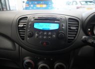 2013 (AUG) HYUNDAI i10 1.2 CLASSIC 5 DOOR with ONLY 69K — GREAT FIRST CAR LOW INSURANCE — ONLY £20 TAX