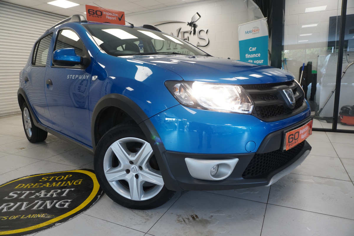 2015 SANDERO STEPWAY 0.9 TCe AMBIANCE with ONLY 84,000 MILES