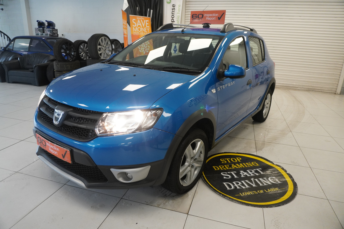 2015 SANDERO STEPWAY 0.9 TCe AMBIANCE with ONLY 84,000 MILES