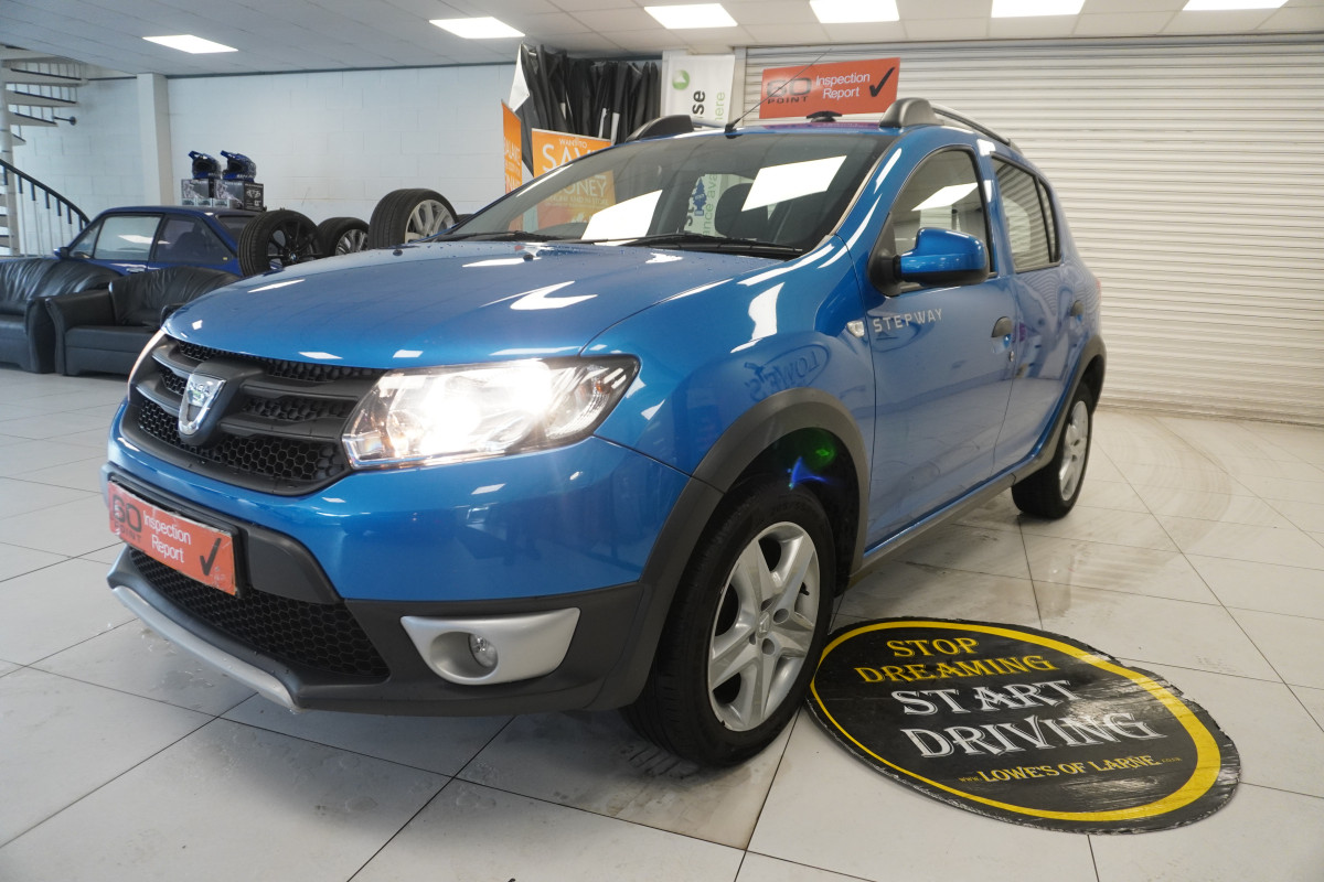2015 SANDERO STEPWAY 0.9 TCe AMBIANCE with ONLY 84,000 MILES
