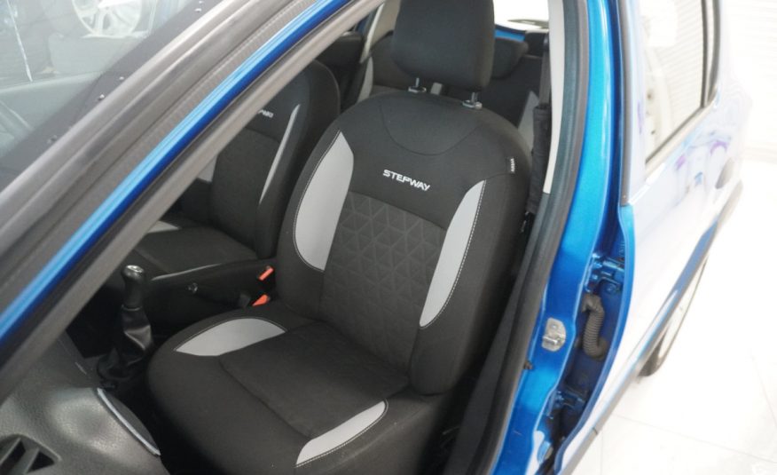2015 SANDERO STEPWAY 0.9 TCe AMBIANCE with ONLY 84,000 MILES