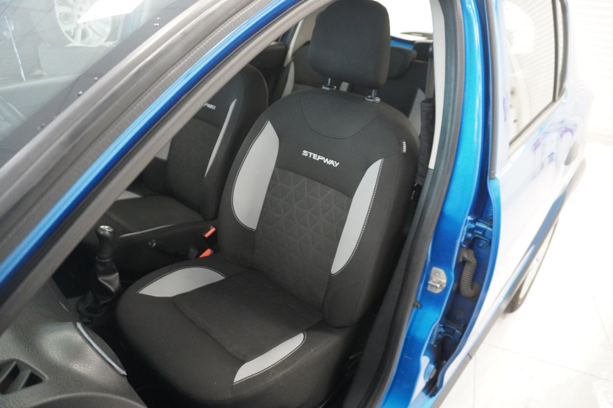 2015 SANDERO STEPWAY 0.9 TCe AMBIANCE with ONLY 84,000 MILES