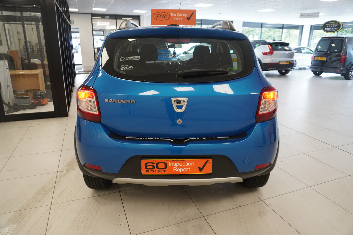 2015 SANDERO STEPWAY 0.9 TCe AMBIANCE with ONLY 84,000 MILES