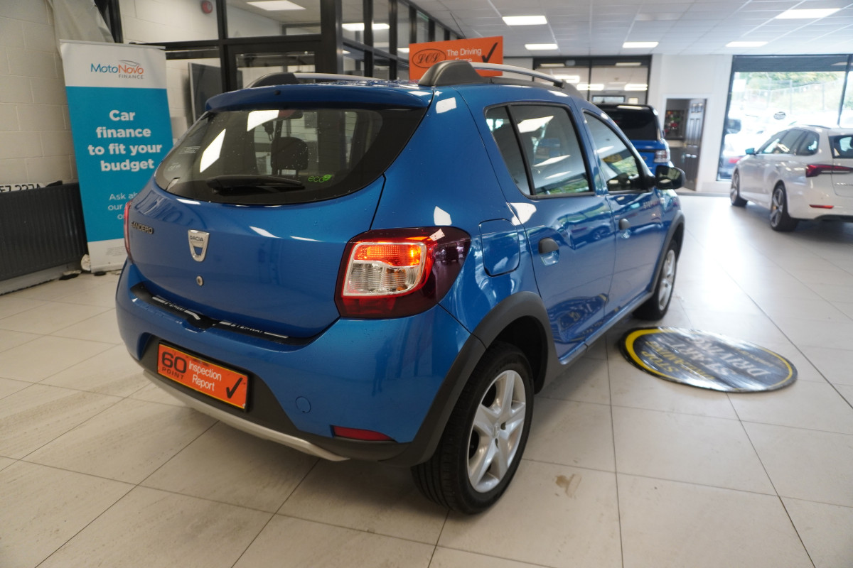 2015 SANDERO STEPWAY 0.9 TCe AMBIANCE with ONLY 84,000 MILES