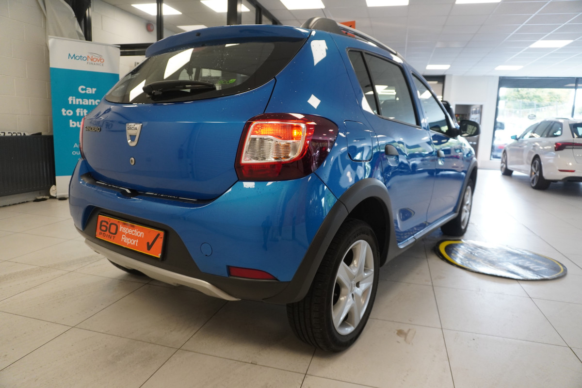 2015 SANDERO STEPWAY 0.9 TCe AMBIANCE with ONLY 84,000 MILES