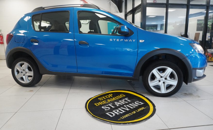 2015 SANDERO STEPWAY 0.9 TCe AMBIANCE with ONLY 84,000 MILES