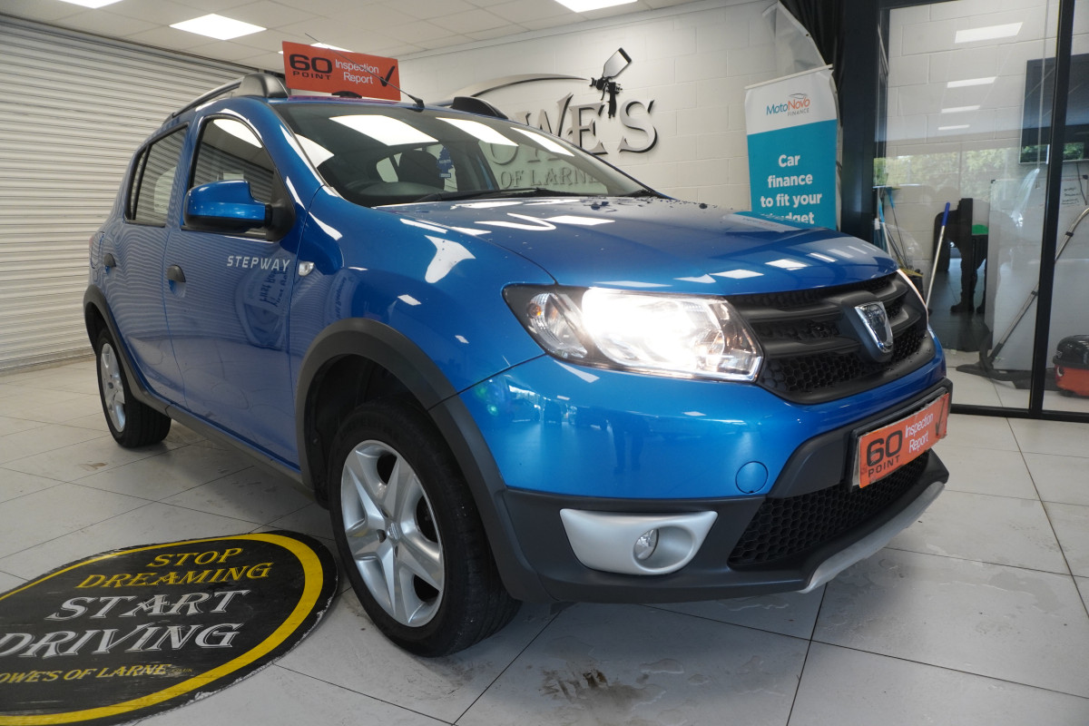 2015 SANDERO STEPWAY 0.9 TCe AMBIANCE with ONLY 84,000 MILES