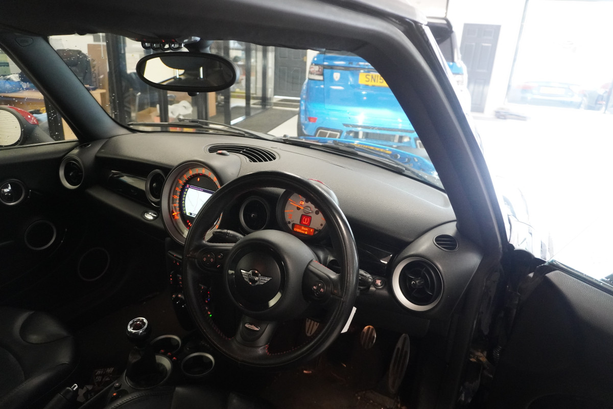 2012 (DEC) MINI COOPER S DIESEL — FULL JOHN COOPER WORKS BODY KIT — ONLY £35 TAX