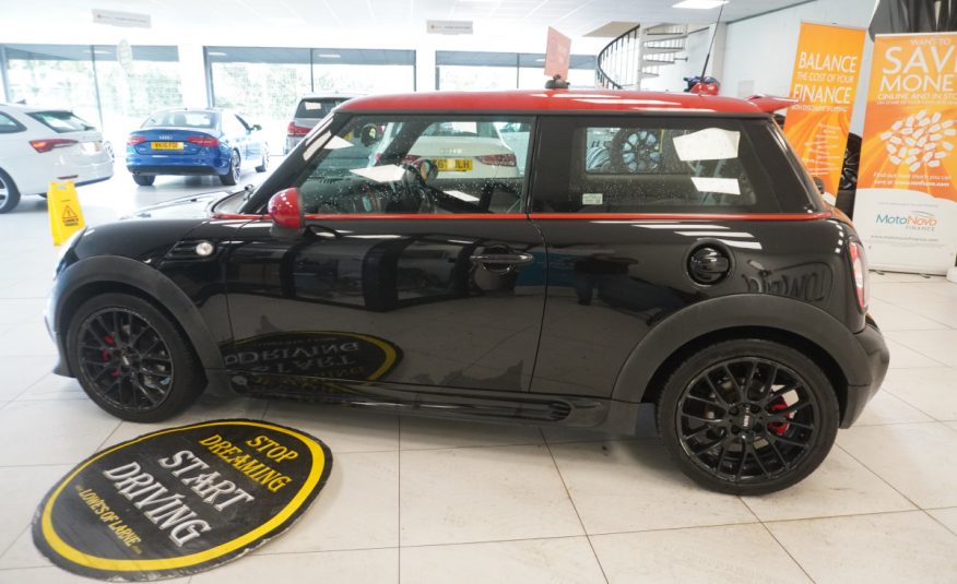 2012 (DEC) MINI COOPER S DIESEL — FULL JOHN COOPER WORKS BODY KIT — ONLY £35 TAX