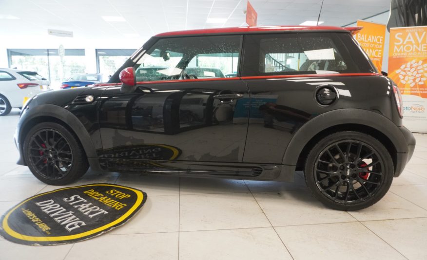 2012 (DEC) MINI COOPER S DIESEL — FULL JOHN COOPER WORKS BODY KIT — ONLY £35 TAX