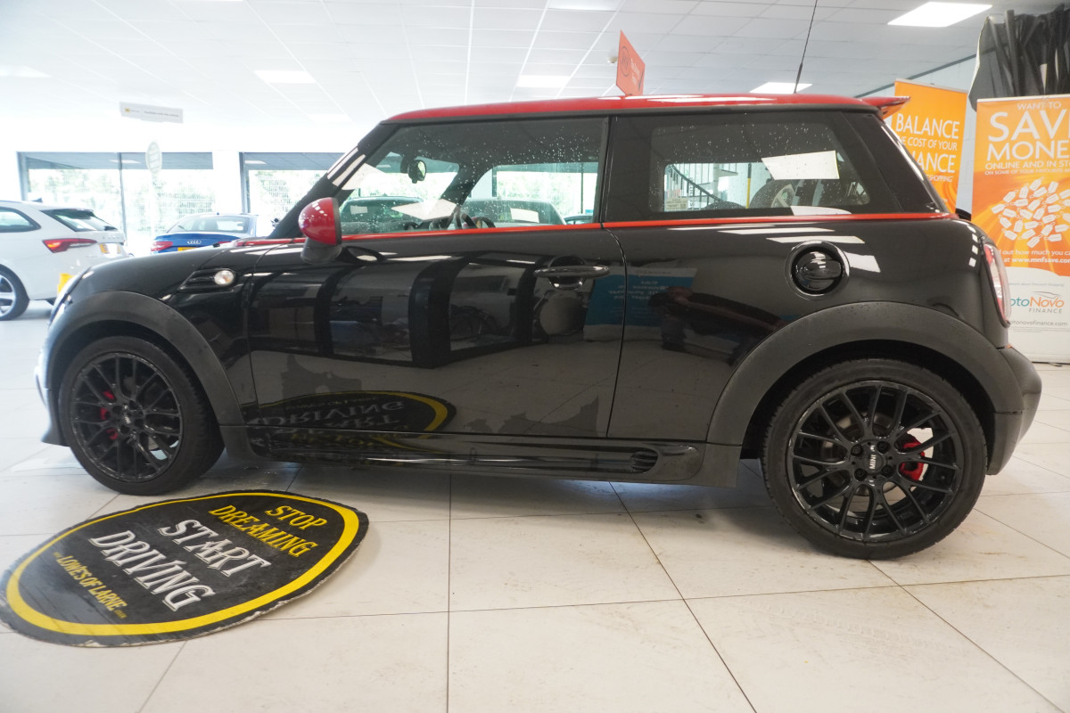2012 (DEC) MINI COOPER S DIESEL — FULL JOHN COOPER WORKS BODY KIT — ONLY £35 TAX