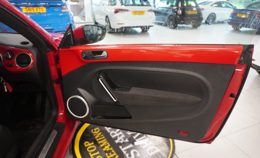 2015 (JULY) VW BEETLE 2.0 TDi BMT DESIGN ONLY 75K — STUNNING CAR