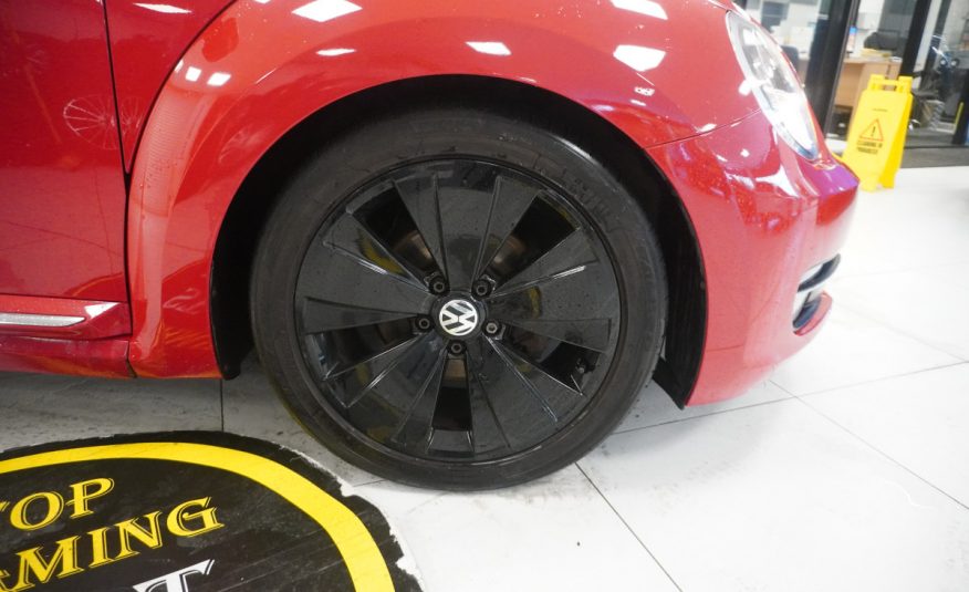 2015 (JULY) VW BEETLE 2.0 TDi BMT DESIGN ONLY 75K — STUNNING CAR