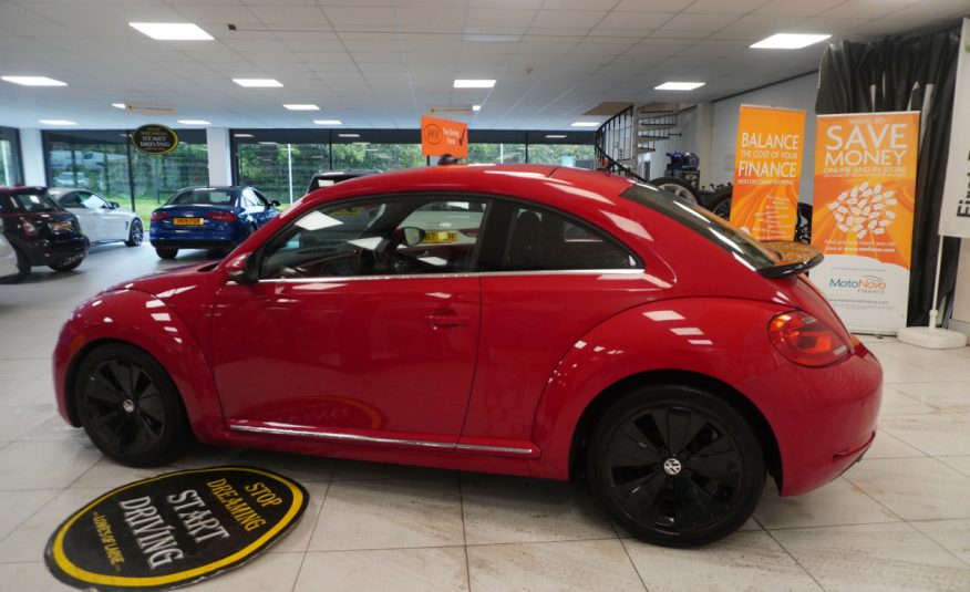 2015 (JULY) VW BEETLE 2.0 TDi BMT DESIGN ONLY 75K — STUNNING CAR