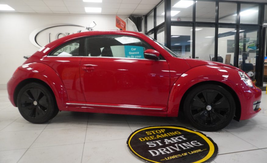 2015 (JULY) VW BEETLE 2.0 TDi BMT DESIGN ONLY 75K — STUNNING CAR
