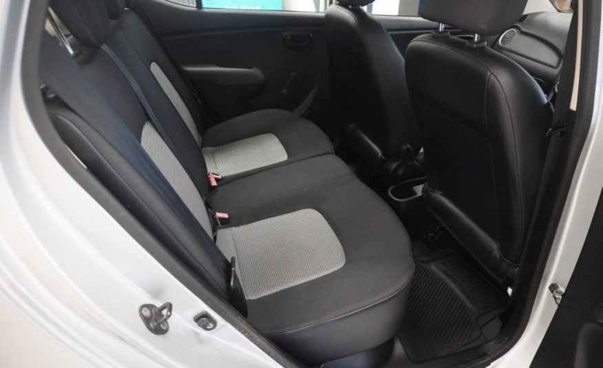 2010 (MAR) HYUNDAI i10 1.2 CLASSIC 5 DOOR with ONLY 49K — GREAT FIRST CAR LOW INSURANCE — ONLY £35 TAX