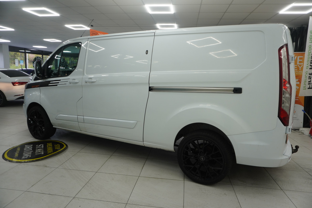 2017 (SEPT) FORD TRANSIT CUSTOM 2.0 TDCi EcoBlue 130PS
