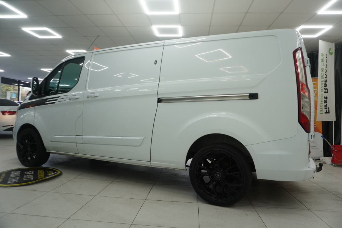 2017 (SEPT) FORD TRANSIT CUSTOM 2.0 TDCi EcoBlue 130PS