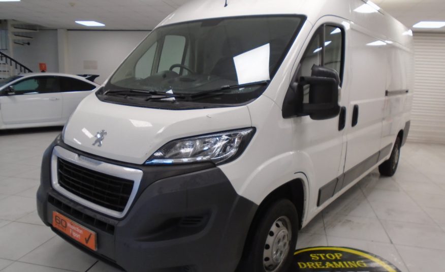 2018 (MAY) PEUGEOT BOXER 335 PRO 2.0 BlueHDi L3H2 SAT NAV — ONLY 77,000 MILES — NO VAT