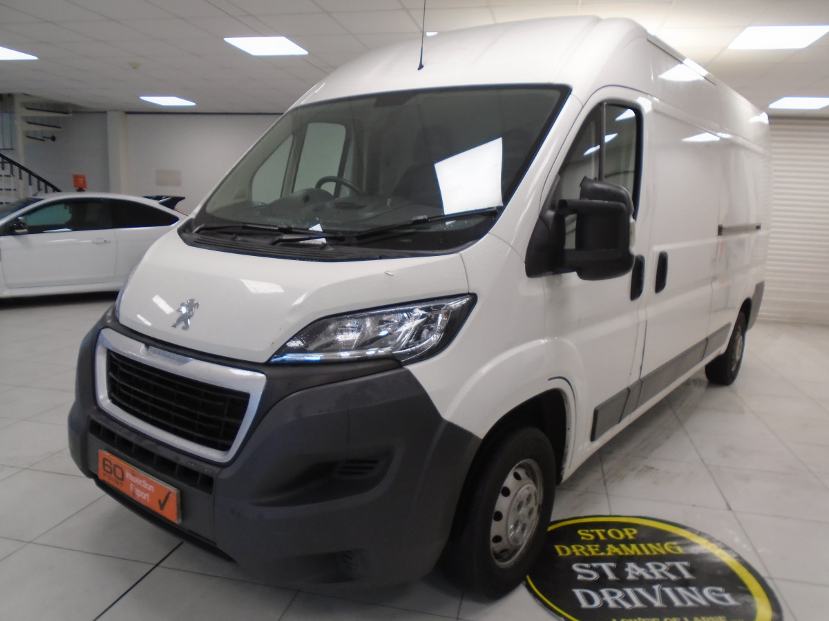 2018 (MAY) PEUGEOT BOXER 335 PRO 2.0 BlueHDi L3H2 SAT NAV — ONLY 77,000 MILES — NO VAT