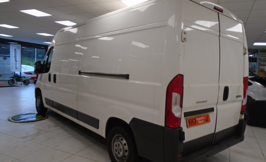 2018 (MAY) PEUGEOT BOXER 335 PRO 2.0 BlueHDi L3H2 SAT NAV — ONLY 77,000 MILES — NO VAT