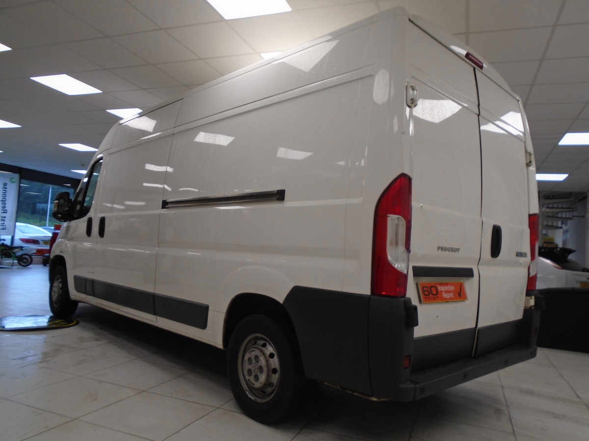 2018 (MAY) PEUGEOT BOXER 335 PRO 2.0 BlueHDi L3H2 SAT NAV — ONLY 77,000 MILES — NO VAT