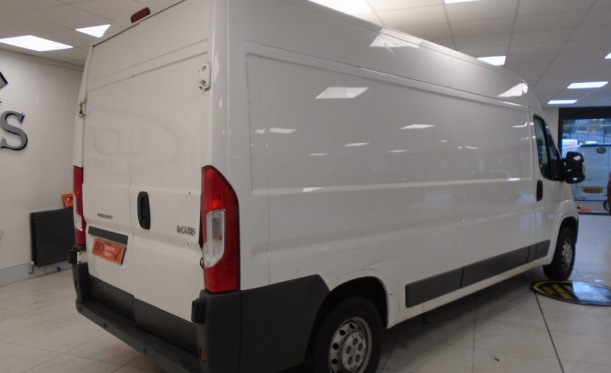 2018 (MAY) PEUGEOT BOXER 335 PRO 2.0 BlueHDi L3H2 SAT NAV — ONLY 77,000 MILES — NO VAT