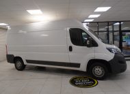 2018 (MAY) PEUGEOT BOXER 335 PRO 2.0 BlueHDi L3H2 SAT NAV — ONLY 77,000 MILES — NO VAT