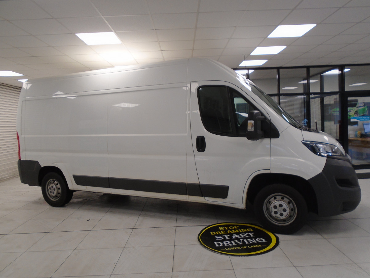 2018 (MAY) PEUGEOT BOXER 335 PRO 2.0 BlueHDi L3H2 SAT NAV — ONLY 77,000 MILES — NO VAT