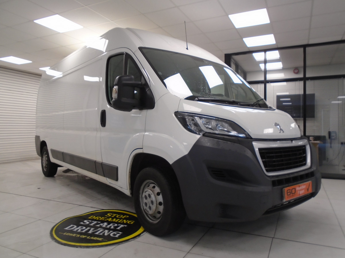 2018 (MAY) PEUGEOT BOXER 335 PRO 2.0 BlueHDi L3H2 SAT NAV — ONLY 77,000 MILES — NO VAT