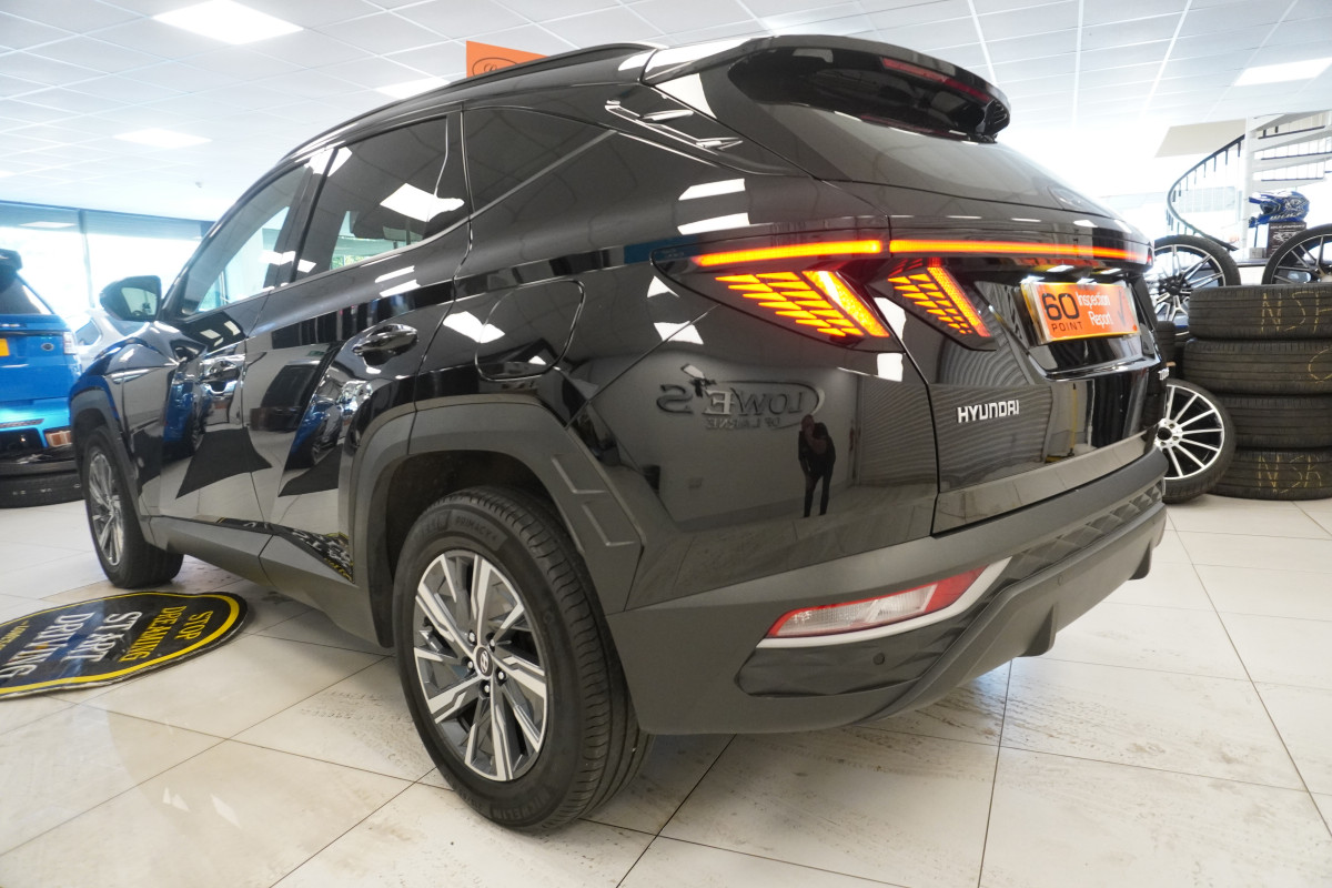 2022 HYUNDAI TUCSON1.6 T-GDi SE CONNECT with ONLY 21K