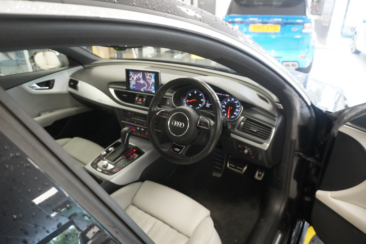2014 (OCT) AUDI A7 3.0 TDi S LINE QUATTRO 272BHP AUTO — STUNNING A7
