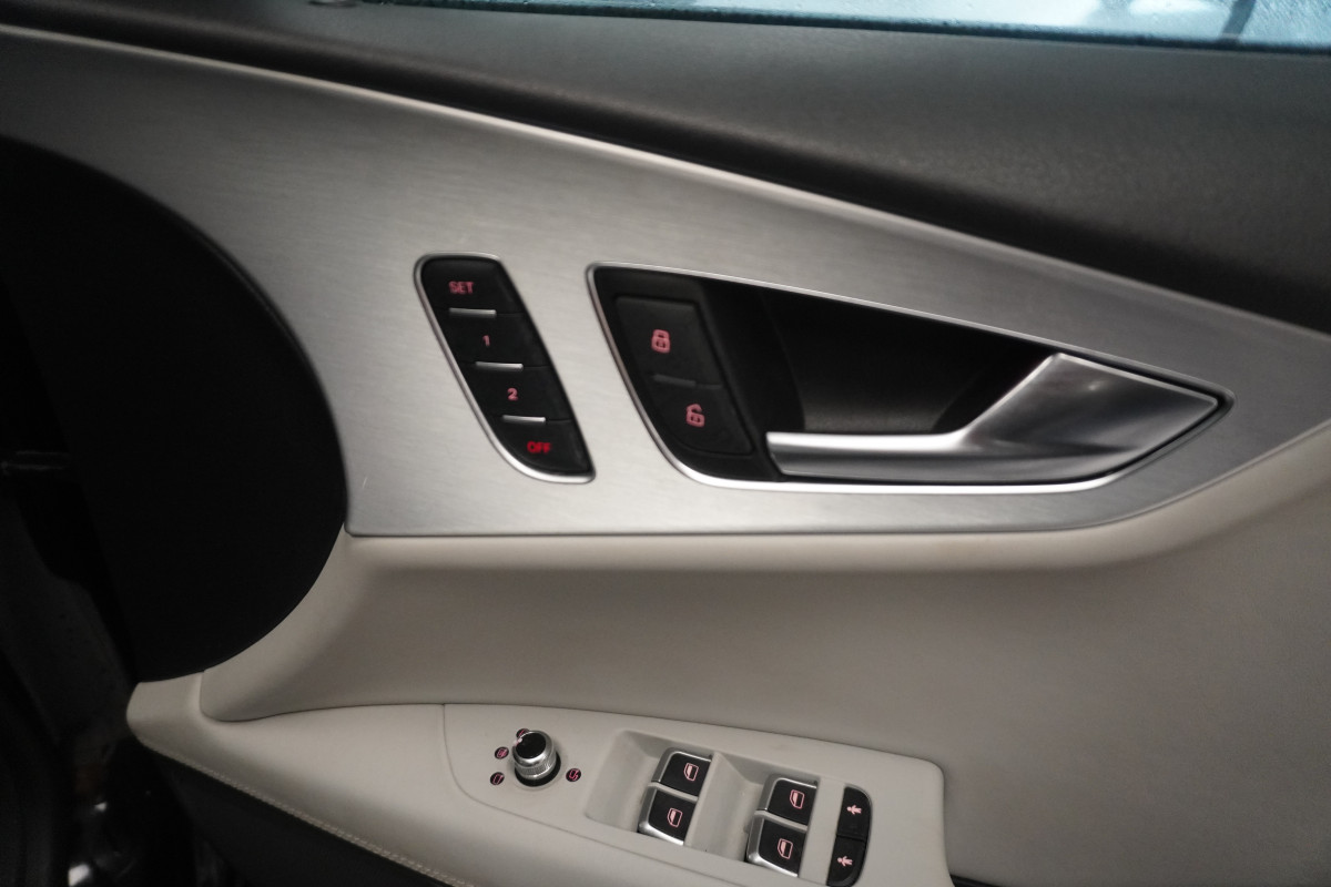 2014 (OCT) AUDI A7 3.0 TDi S LINE QUATTRO 272BHP AUTO — STUNNING A7