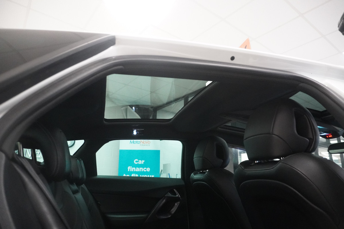 2015 CITROEN DS5 2.0 HDi DSTYLE in WHITE with BLACK LEATHER, PANORAMIC ROOF, SAT NAV