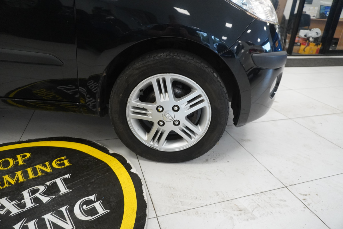 2010 (MAY) HYUNDAI i10 1.2 CONFORT 5 DOOR AUTOMATIC with ONLY 62K — GREAT FIRST CAR LOW INSURANCE