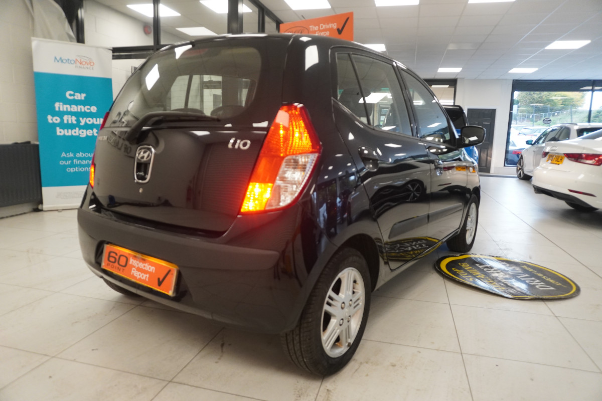 2010 (MAY) HYUNDAI i10 1.2 CONFORT 5 DOOR AUTOMATIC with ONLY 62K — GREAT FIRST CAR LOW INSURANCE