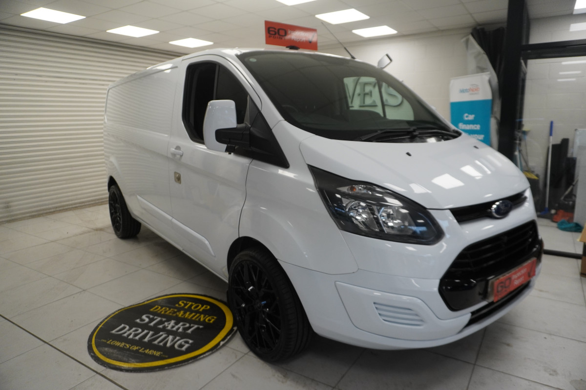 2017 (SEPT) FORD TRANSIT CUSTOM 2.0 TDCi EcoBlue 130PS — NO VAT