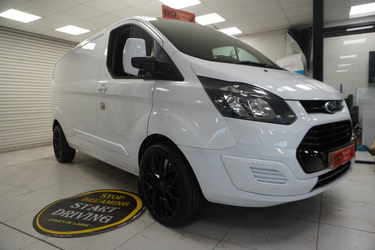 2017 (SEPT) FORD TRANSIT CUSTOM 2.0 TDCi EcoBlue 130PS — NO VAT