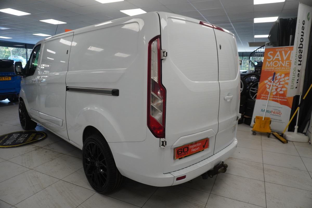 2017 (SEPT) FORD TRANSIT CUSTOM 2.0 TDCi EcoBlue 130PS — NO VAT