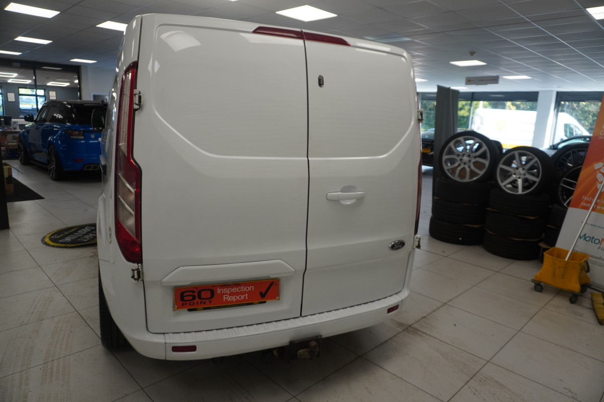 2017 (SEPT) FORD TRANSIT CUSTOM 2.0 TDCi EcoBlue 130PS — NO VAT