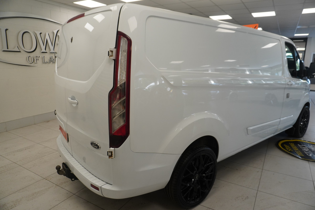 2017 (SEPT) FORD TRANSIT CUSTOM 2.0 TDCi EcoBlue 130PS — NO VAT