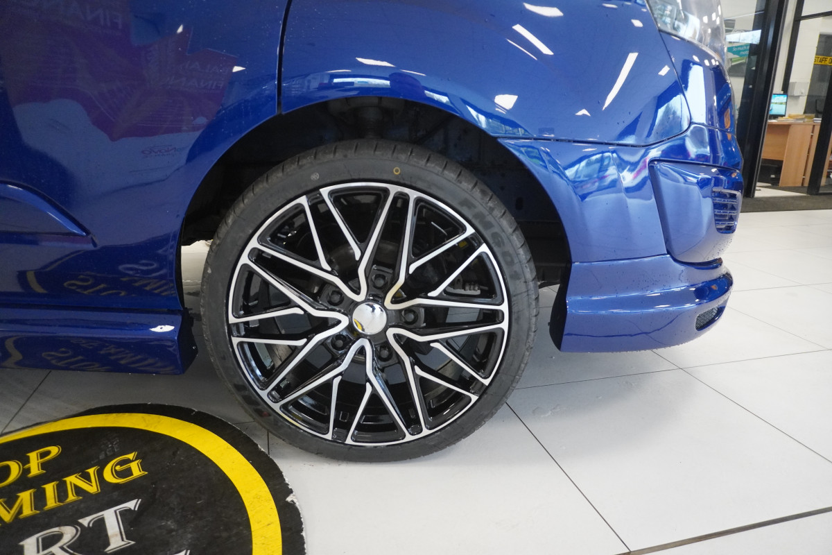 2018 FORD TRANSIT CUSTOM 2.0 TDCi 290 FULLY BODY KITTED ONLY 67K — ***JUST STUNNING*** — NO VAT