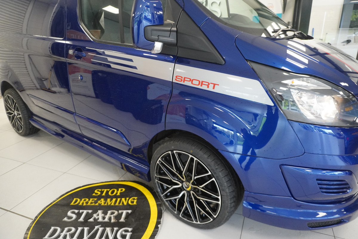 2018 FORD TRANSIT CUSTOM 2.0 TDCi 290 FULLY BODY KITTED ONLY 67K — ***JUST STUNNING*** — NO VAT