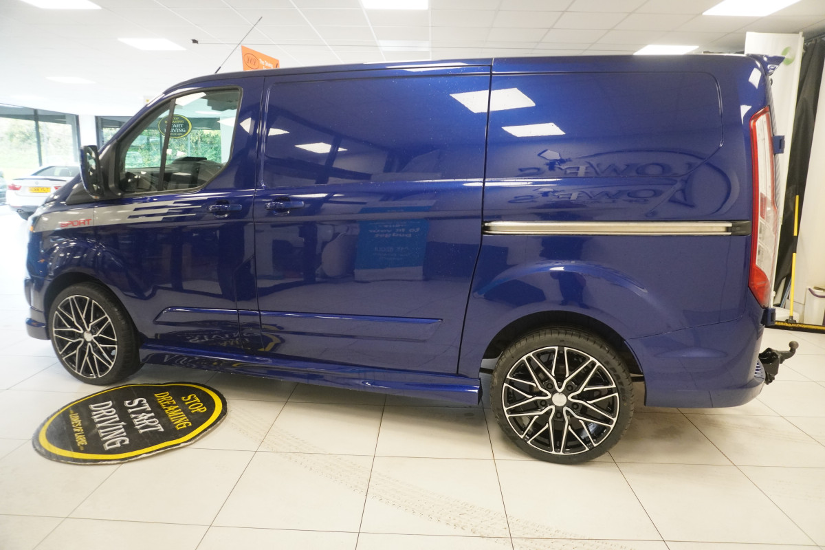 2018 FORD TRANSIT CUSTOM 2.0 TDCi 290 FULLY BODY KITTED ONLY 67K — ***JUST STUNNING*** — NO VAT
