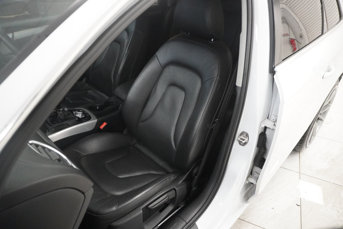 2015 AUDI A4 2.0 TDi SE ULTRA TECHNIK ESTATE with BLACK LEATHER & 20″ ALLOYS