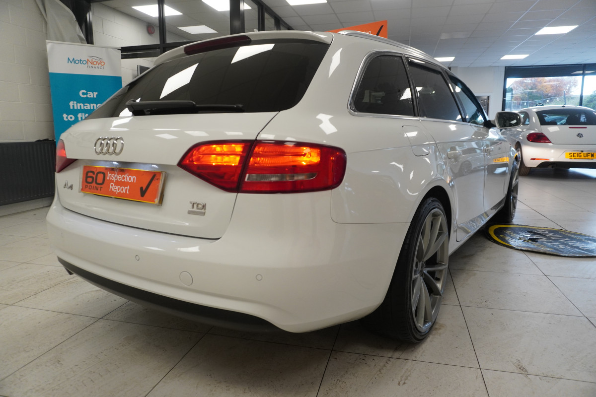 2015 AUDI A4 2.0 TDi SE ULTRA TECHNIK ESTATE with BLACK LEATHER & 20″ ALLOYS