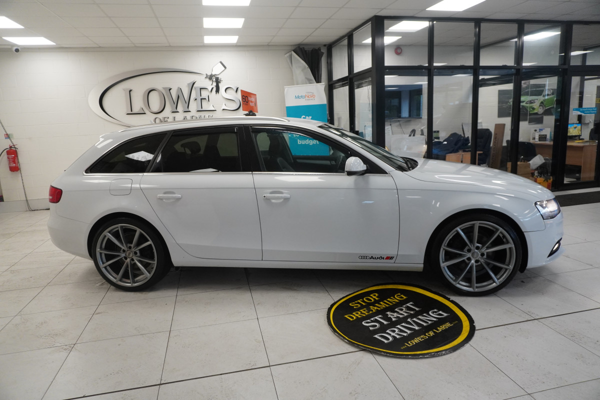 2015 AUDI A4 2.0 TDi SE ULTRA TECHNIK ESTATE with BLACK LEATHER & 20″ ALLOYS